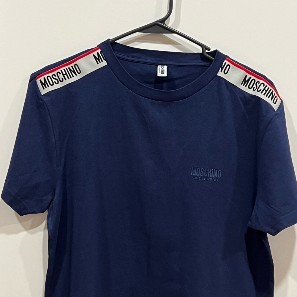 Moschino T-shirt - Picture 2 of 4